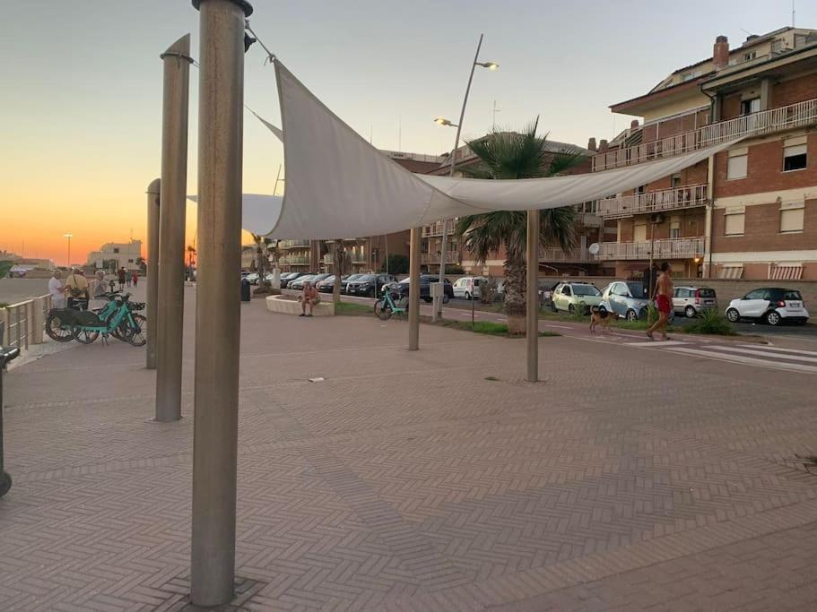 Apartamento Bilocale A Due Passi Dal Porto E Dal Mare Lido di Ostia Exterior foto