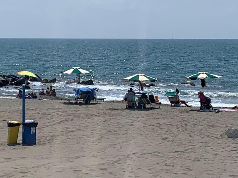 Apartamento Bilocale A Due Passi Dal Porto E Dal Mare Lido di Ostia Exterior foto